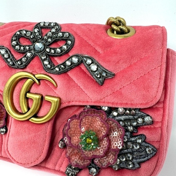 Gucci GG Marmont Fuchsia Velvet Embellished Crossbody Bag – Rare Limited Edition - Picture 6 of 16